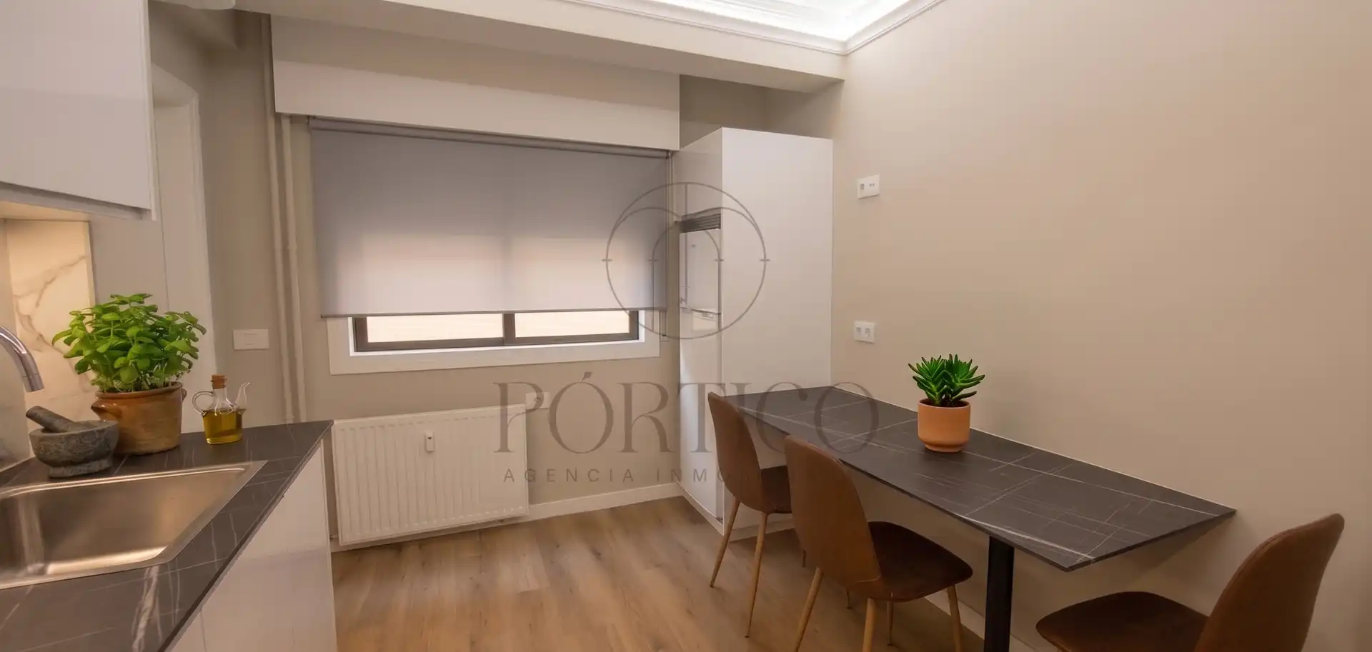 Apartamento de alquiler en Vigo  con Calefacción y Amueblado