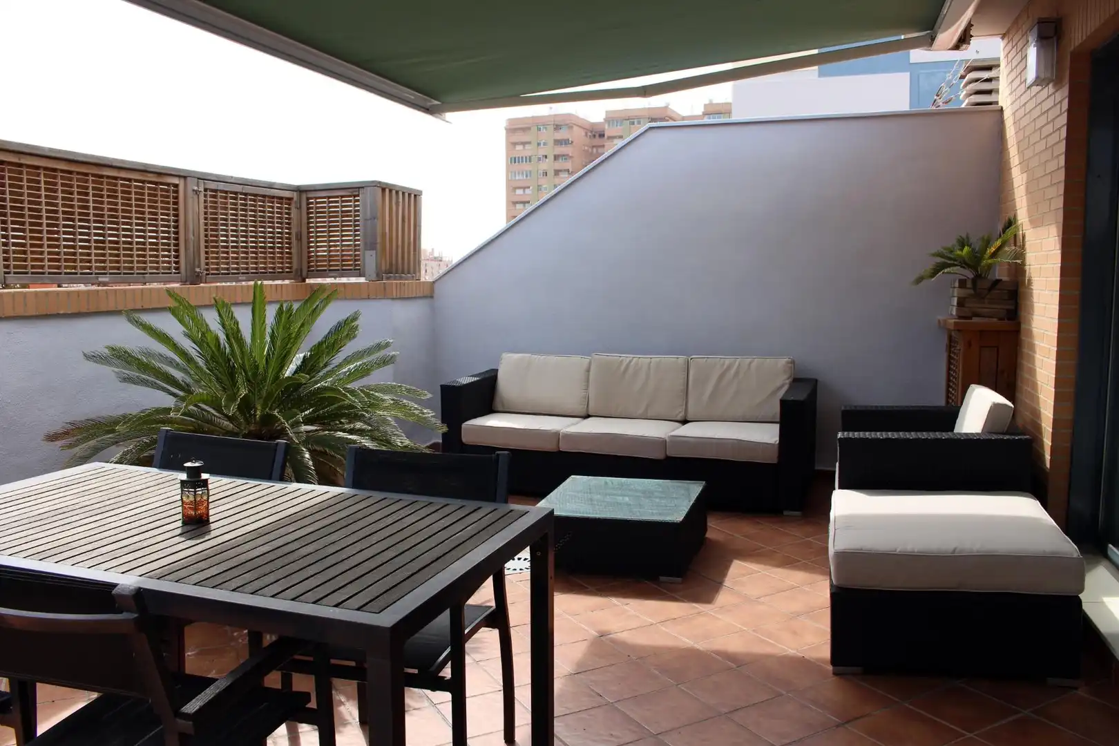 Terrassa de Àtic de lloguer en  Valencia Capital amb Aire condicionat, Parquet i Moblat