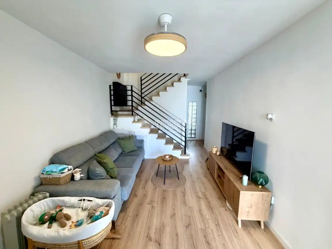 Sala de estar de Casa adosada en venta en Arganda del Rey con Calefacción y Terraza