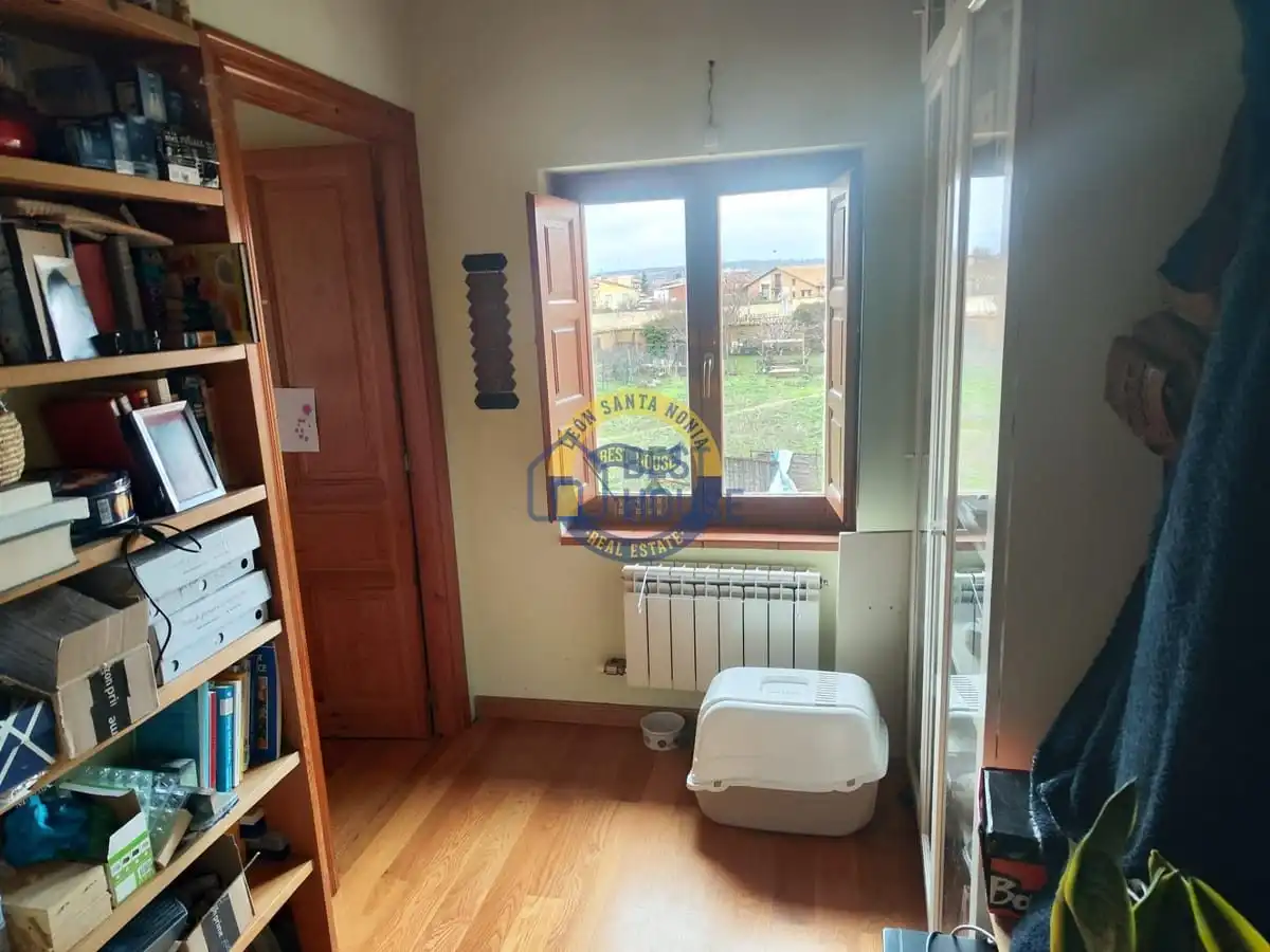 Casa o chalet en venta en Villaquilambre con Calefacción, Jardín privado y Parquet