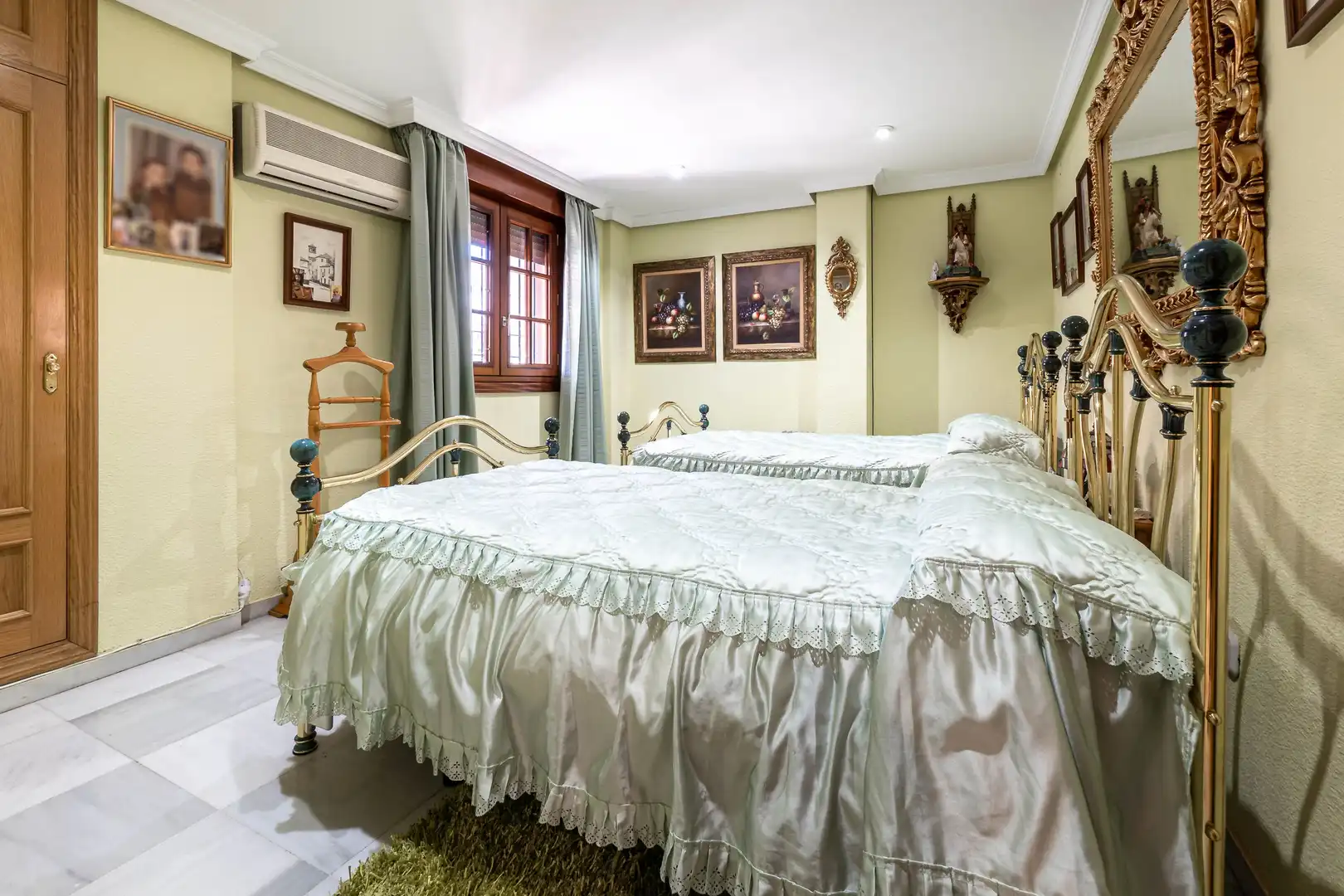 Schlafzimmer von Haus oder Chalet zum Verkauf in Maracena mit Klimaanlage, Heizung und Terrasse
