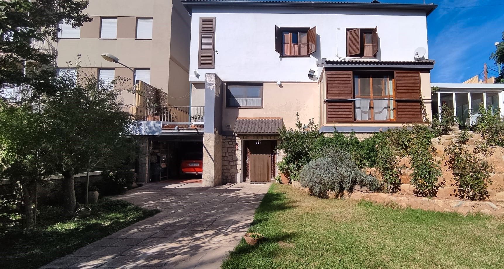 Vista exterior de Casa o xalet en venda en Siete Aguas amb Aire condicionat, Jardí privat i Terrassa
