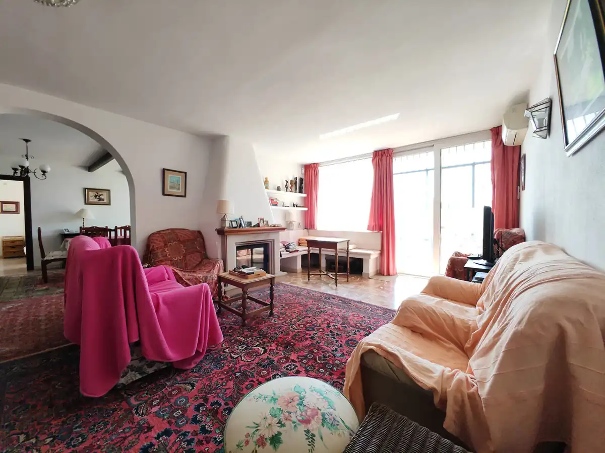 Sala d'estar de Casa o xalet en venda en Estepona amb Aire condicionat, Jardí privat i Terrassa