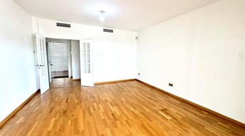 Foto 4 de Piso en venta en Añoreta Baja, Málaga
