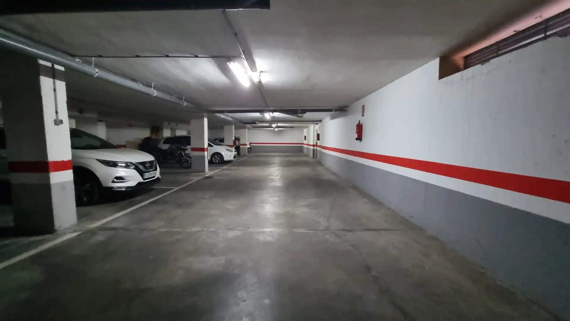 Aparcament de Pis en venda en Roquetas de Mar amb Aire condicionat, Balcó i Piscina comunitària