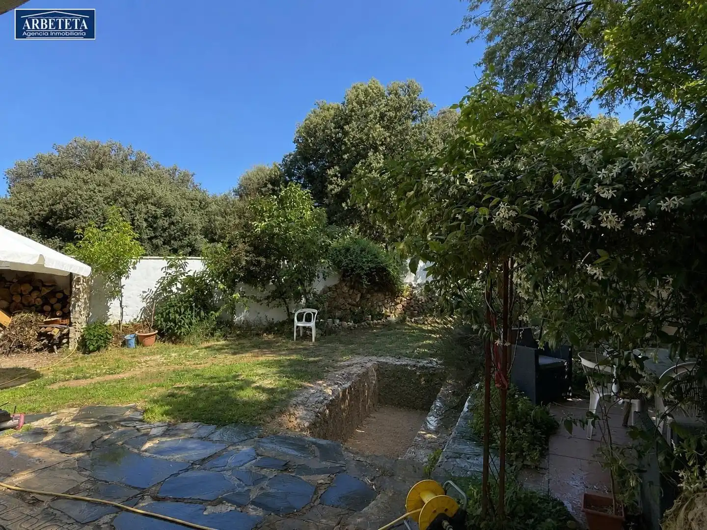 Jardín de Casa adosada en venta en Trijueque con Calefacción, Jardín privado y Trastero