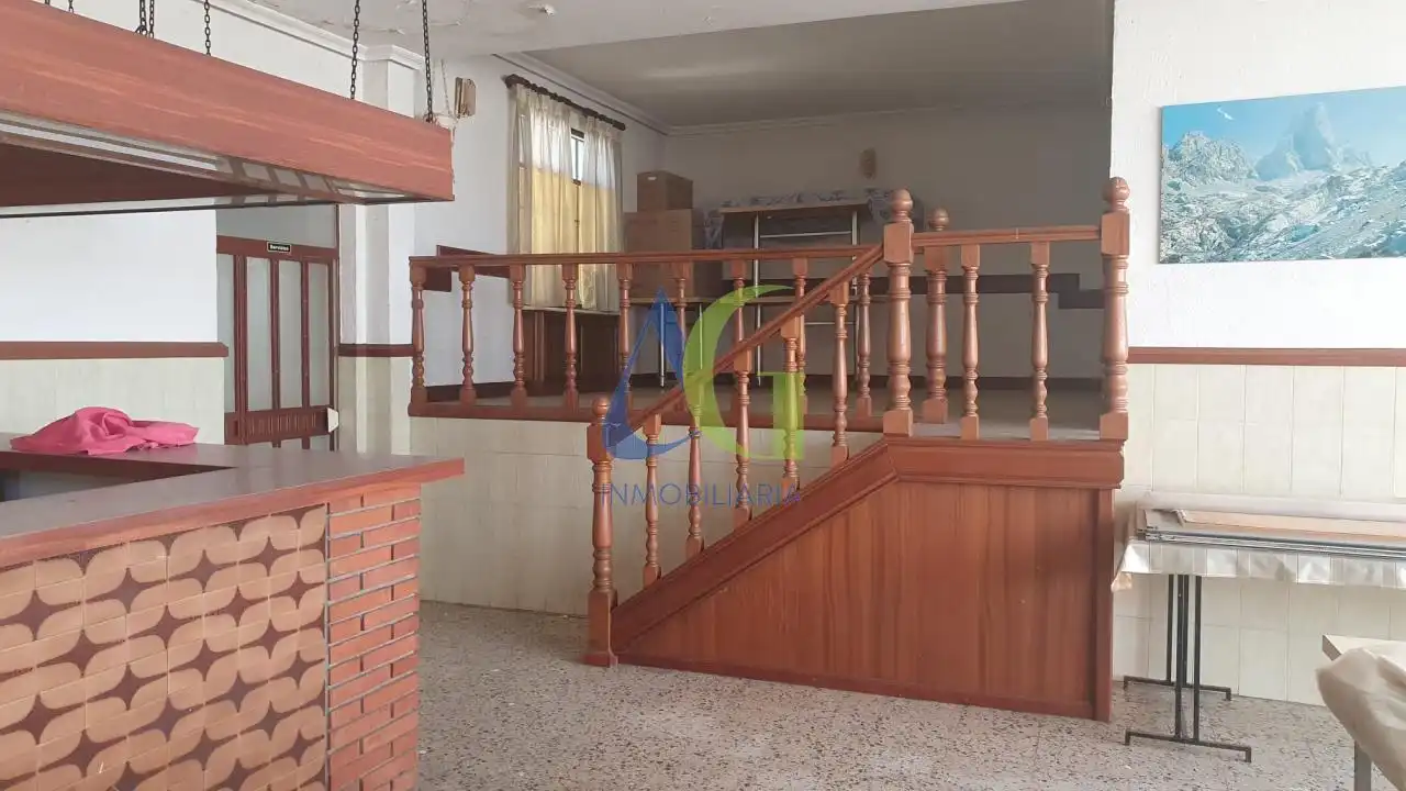Casa o xalet en venda en León Capital  amb Calefacció, Jardí privat i Terrassa