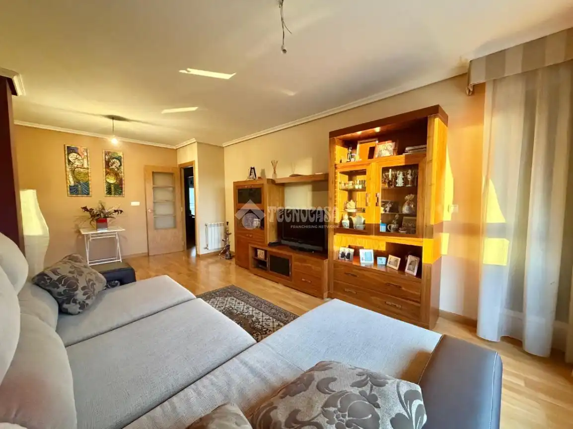 Living room of Flat for sale in Palencia  with Heating, Terrace and Storage room