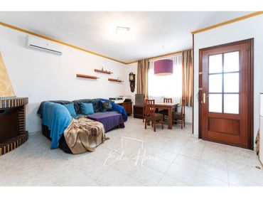 Casa rústica con jardín en venta en Camino Mas Xicarro