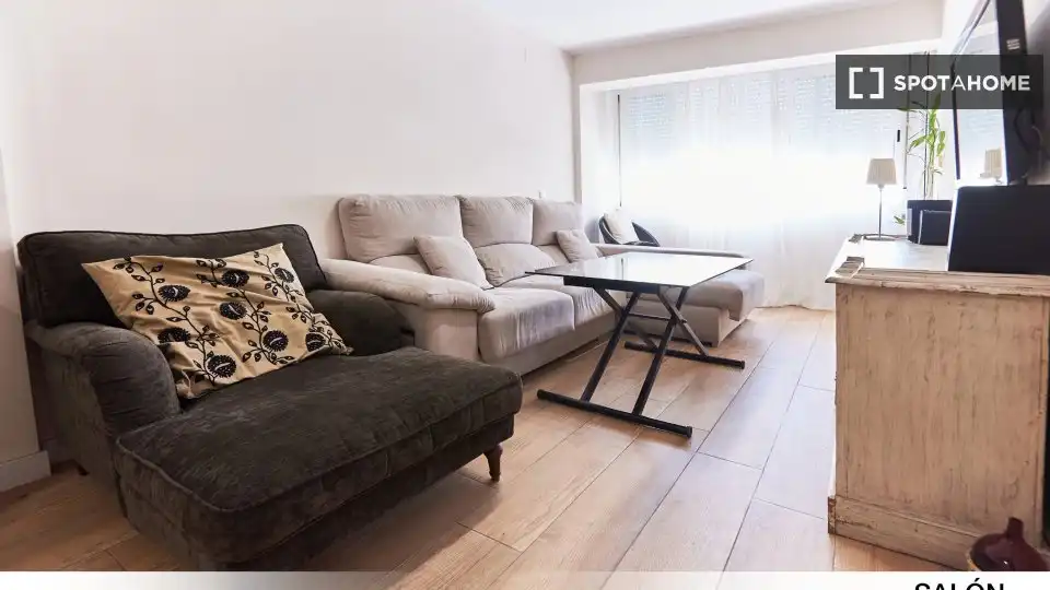 Wohnzimmer von Wohnung zur untervermieten in Sevilla mit Klimaanlage, Terrasse und Möbliert