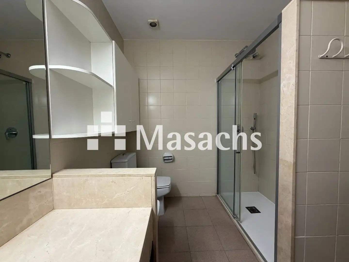 Bathroom of Flat for rent in Centre