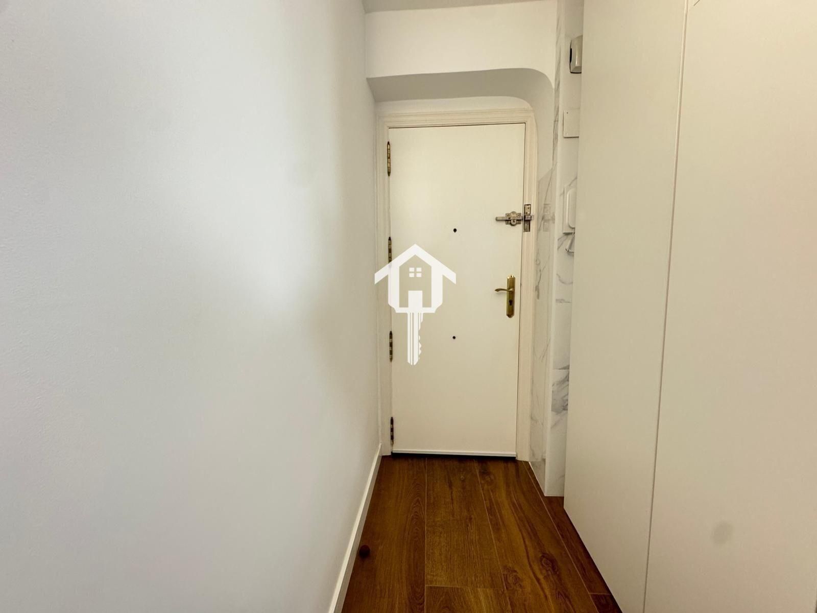 Flat for sale in Alicante / Alacant  with Air Conditioner, Furnished and Balcony