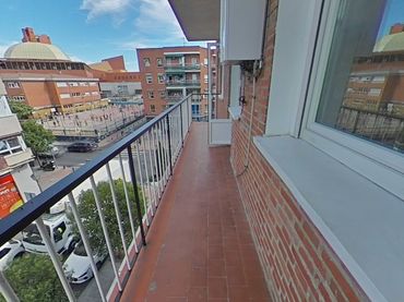 Pis amb ascensor en venda a Avenida de la Universidad