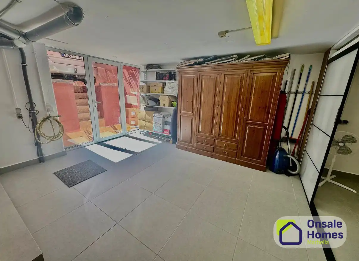 Detached homes for sale in Fuengirola  with Air Conditioner, Terrace and Balcony