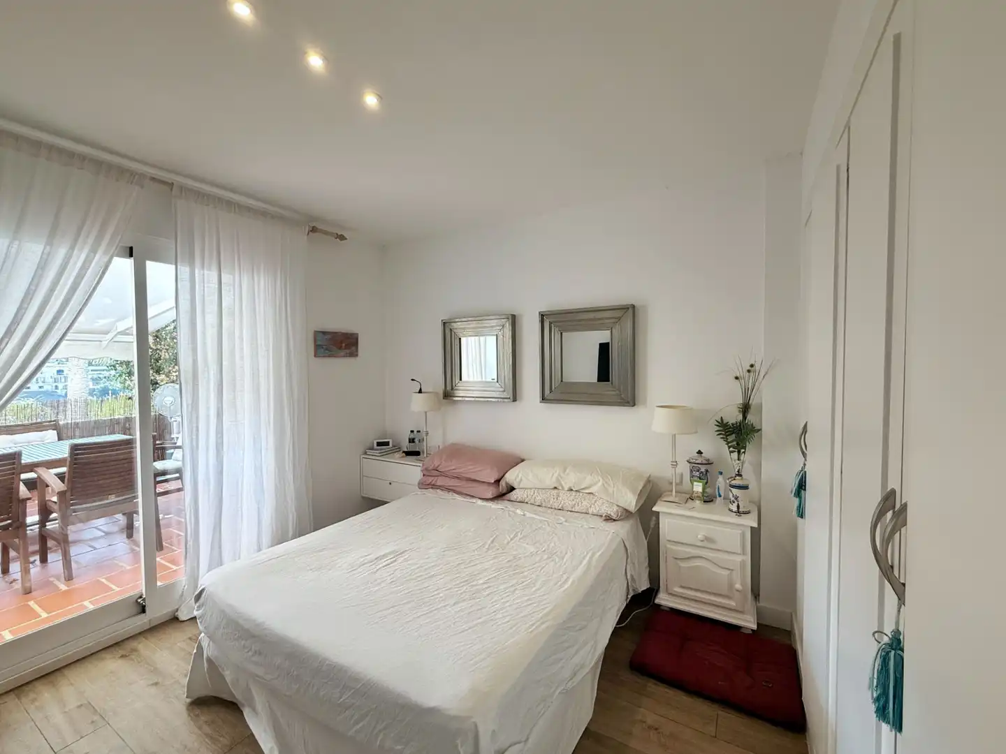 Piso con piscina en alquiler en La Quinta, imagen 16
