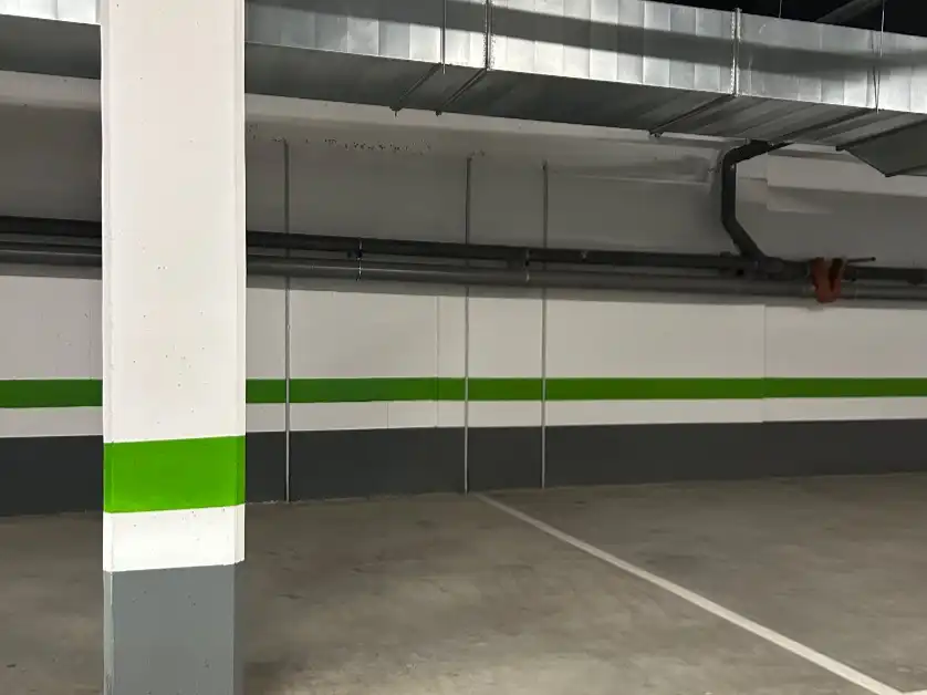 Parkplatz von Garage zur Miete in Zaragoza
