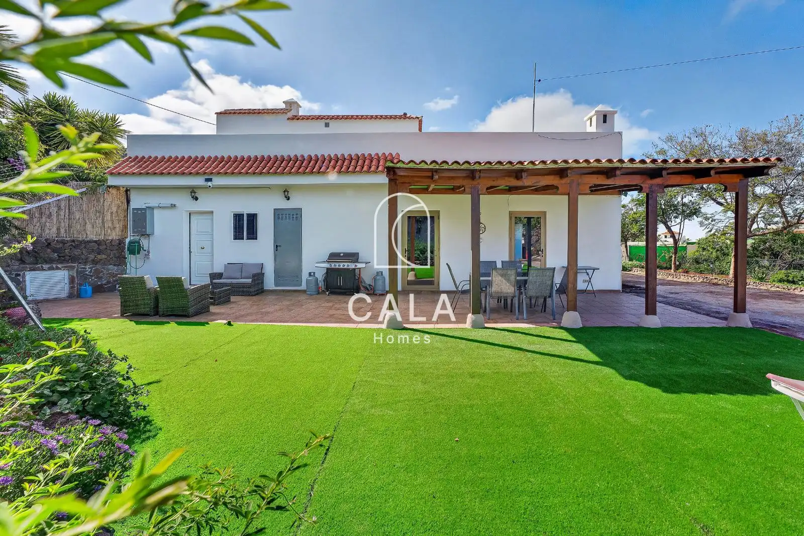 Exterior view of Houses for sale in Guía de Isora  with Private garden, Terrace and Storage room