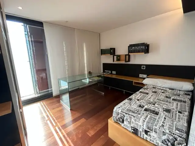 Habitación de Casa o chalet en venta en Barcelona con Aire acondicionado, Calefacción y Jardín privado