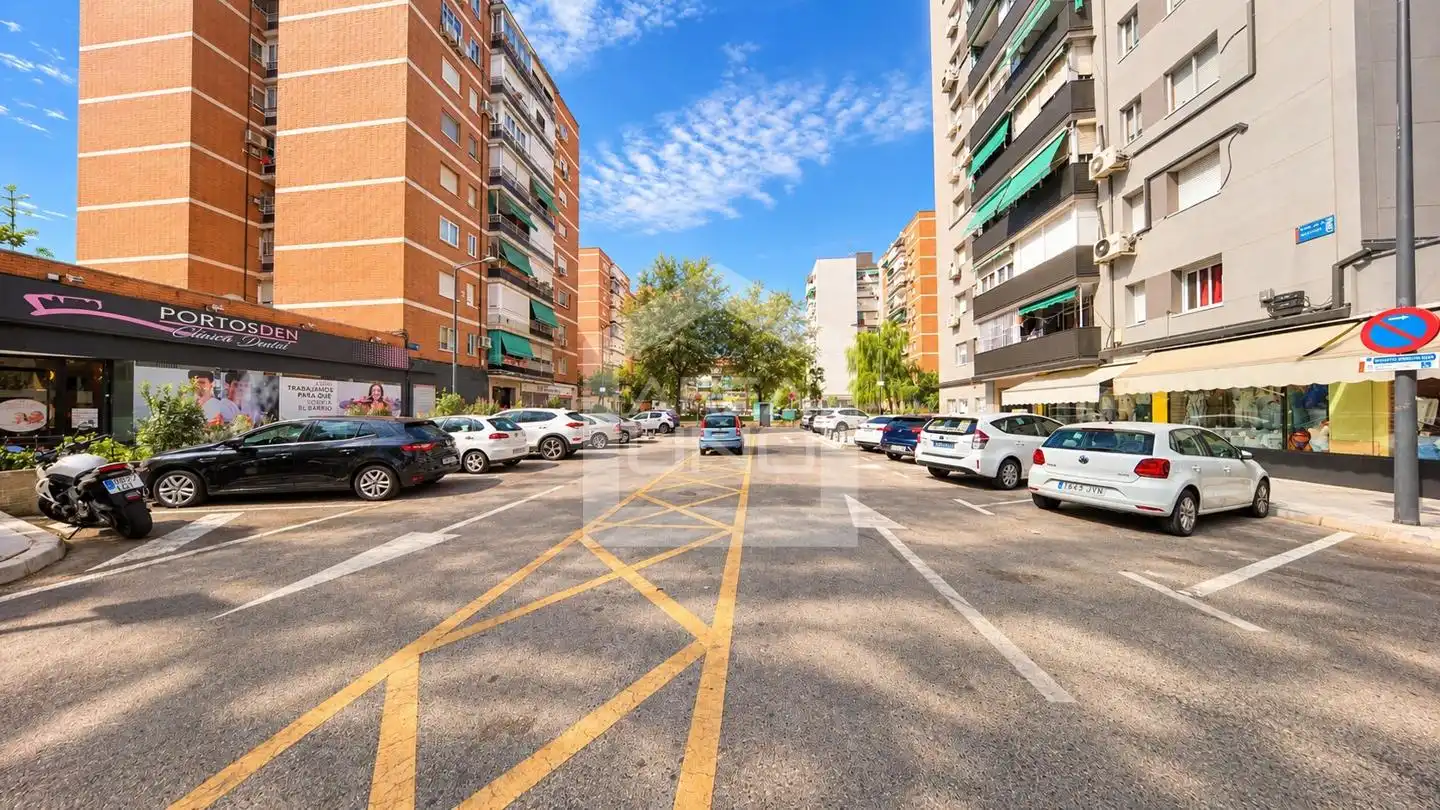 Piso de alquiler en Calle de la Bureba, Zarzaquemada