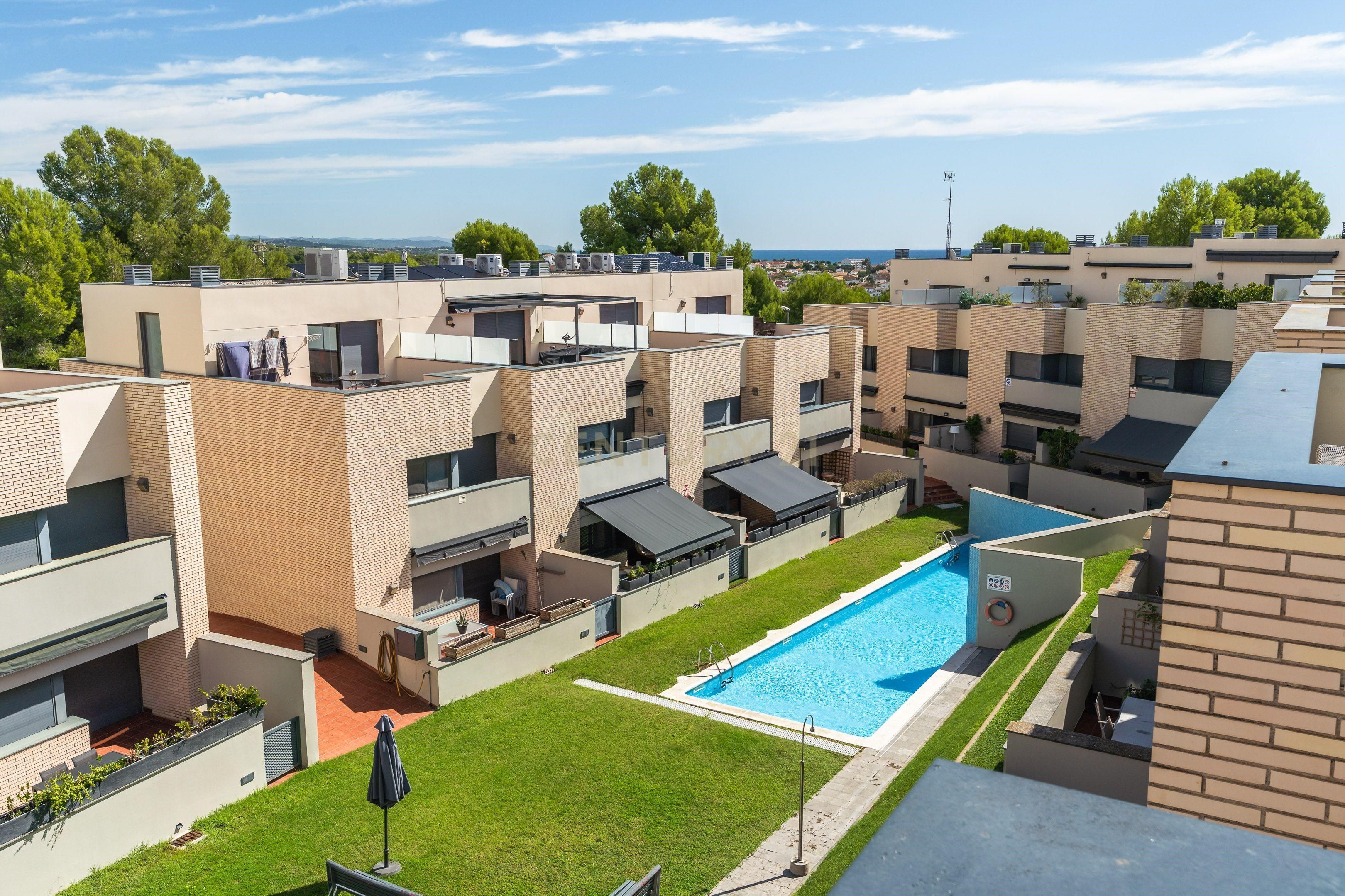 Casa o xalet en venda a Carrer de la Gardènia, 13, Torredembarra, Spain, -1, Sant Jordi