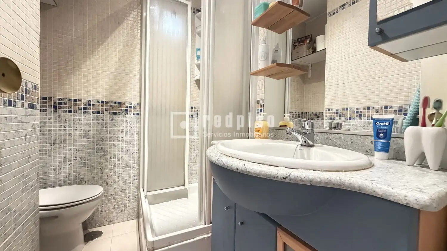 Bathroom of Flat for sale in Leganés  with Air Conditioner, Heating and Terrace