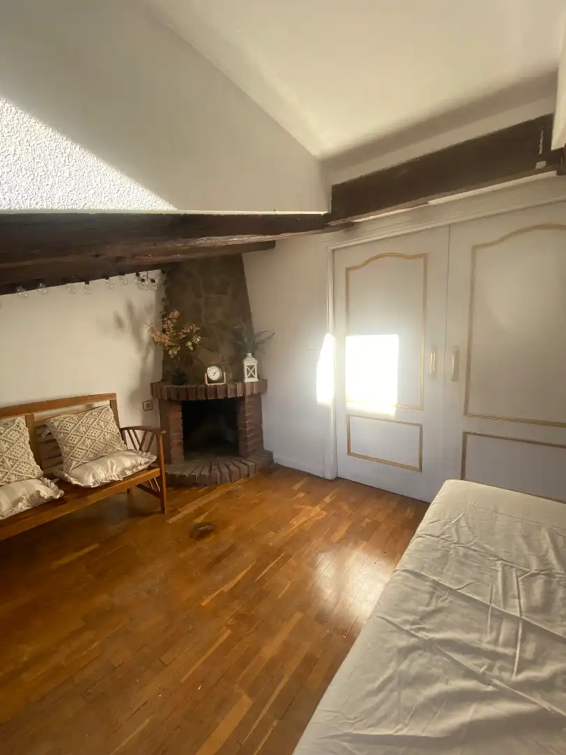 Wohnzimmer von Dachboden zur Miete in Madrid mit Klimaanlage, Heizung und Möbliert