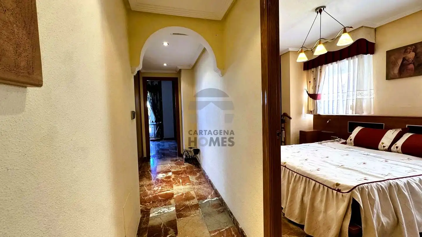 Ático en venta en Cartagena con Aire acondicionado, Terraza y Amueblado