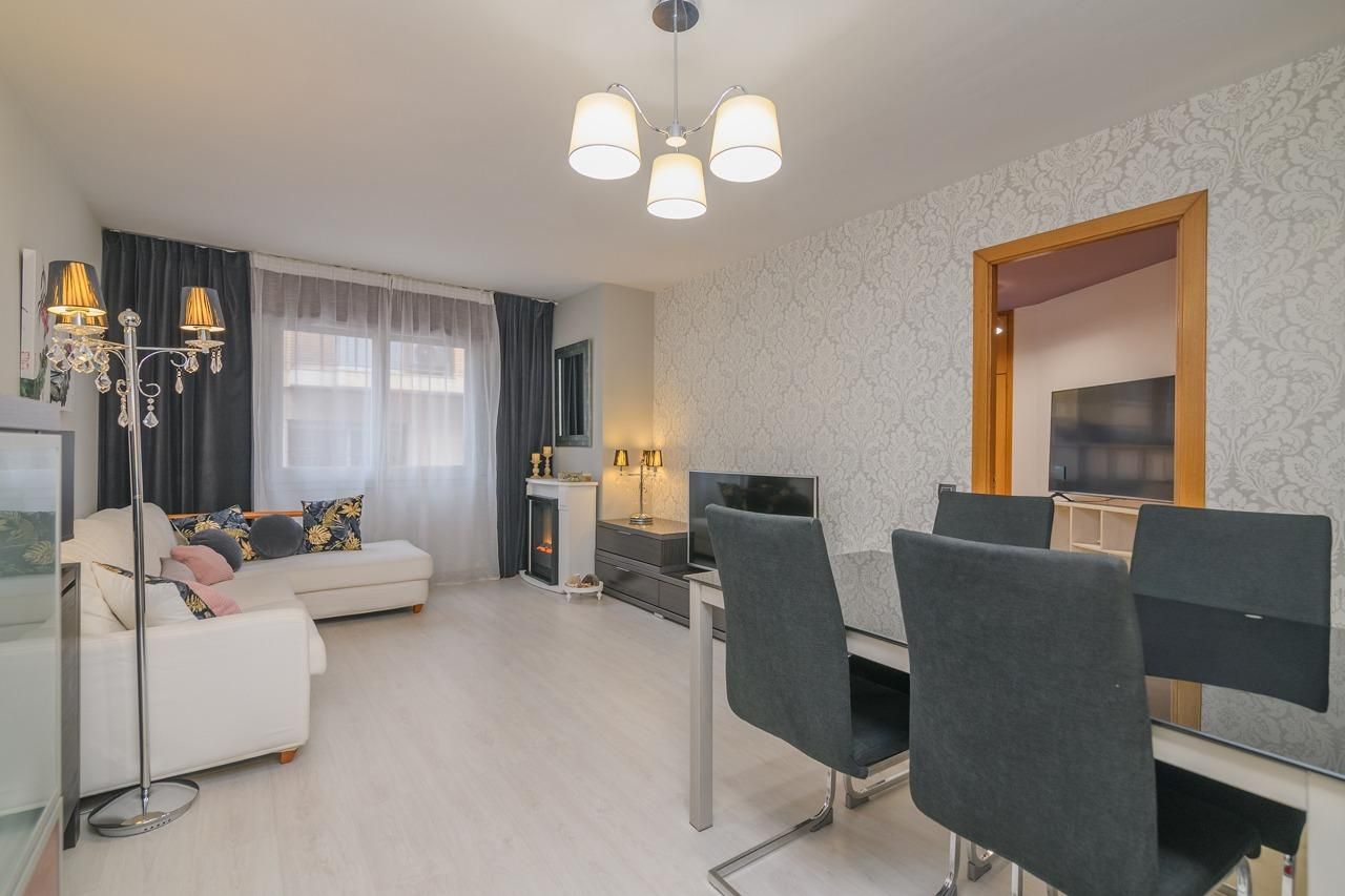 Flat for sale in Calle PAU CLARIS, Bases de Manresa - Carretera de Santpedor