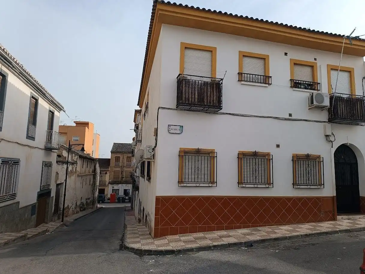 Vista exterior de Garatge en venda en Pinos Puente