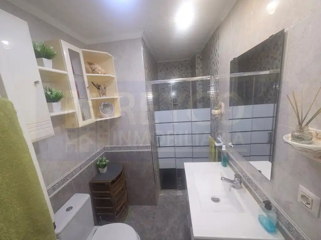 Flat with lift for sale in Oeste, imagen 3