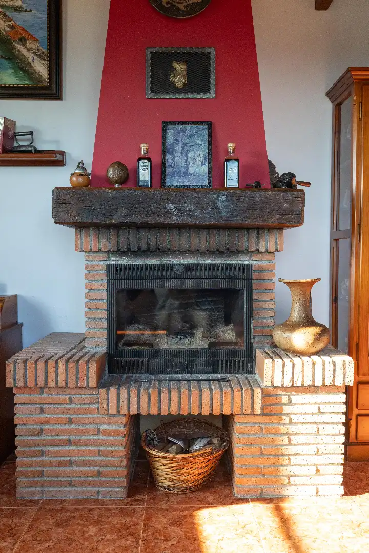 Sala d'estar de Casa o xalet en venda en Mutriku amb Jardí privat, Piscina i Moblat