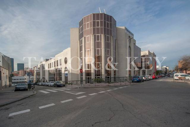 Oficina en Alquiler en Tres Olivos - Valverde