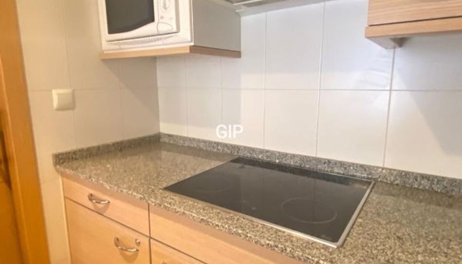 Apartamento de alquiler en Rejas - Imagen 2