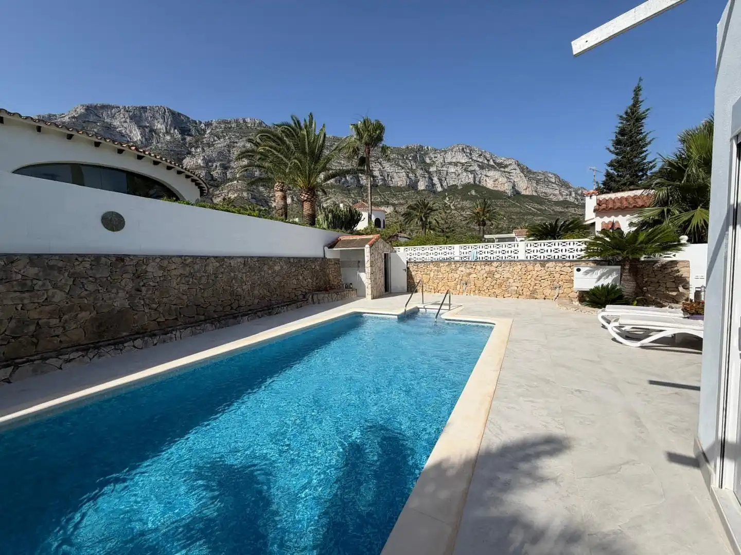Swimming pool of Houses for sale in Dénia  with Air Conditioner, Heating and Private garden