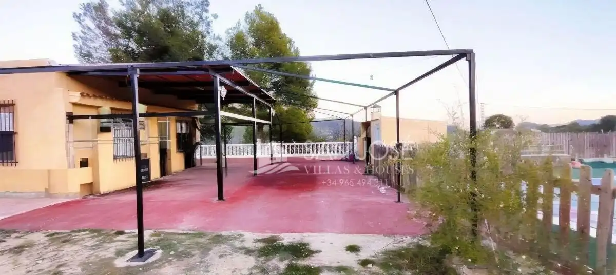 Terrassa de Casa o xalet en venda en Monóvar  / Monòver amb Calefacció, Traster i Piscina
