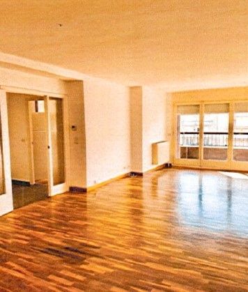 Sala d'estar de Pis en venda en Girona Capital amb Aire condicionat, Calefacció i Parquet