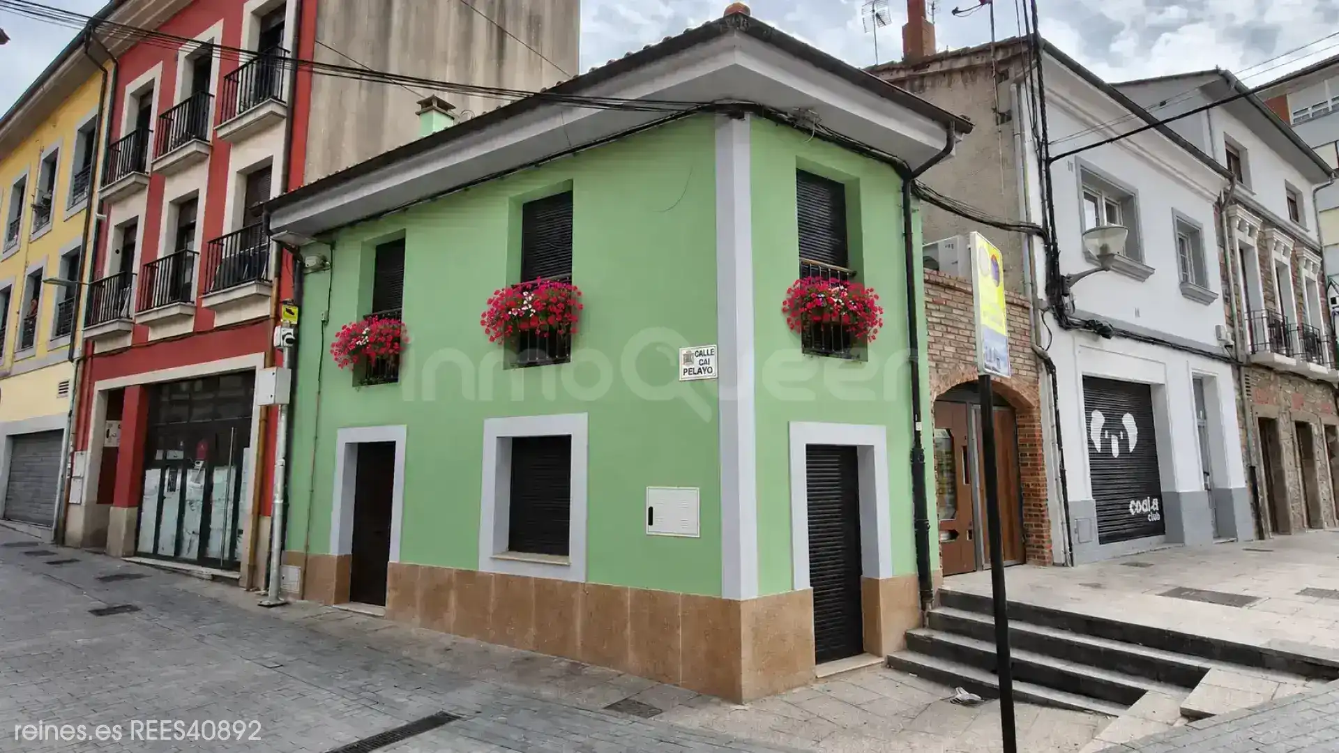 Vista exterior de Casa adosada en venda en Siero