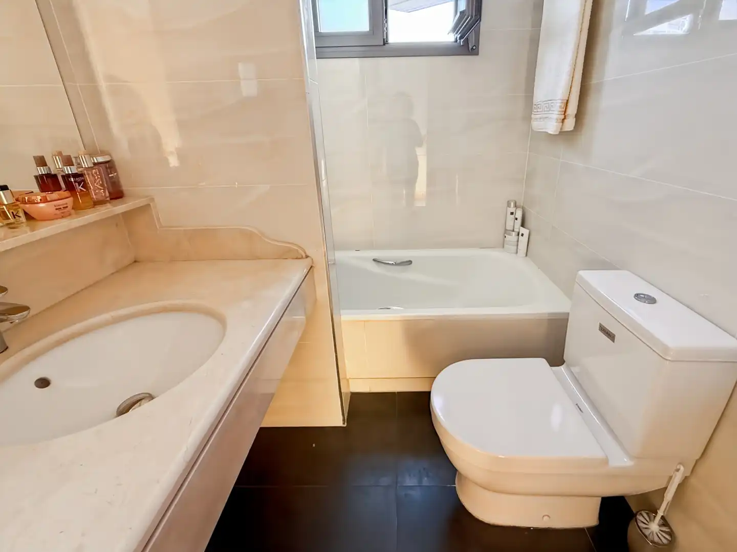 Bathroom of Flat for sale in Benalmádena  with Air Conditioner, Furnished and Oven