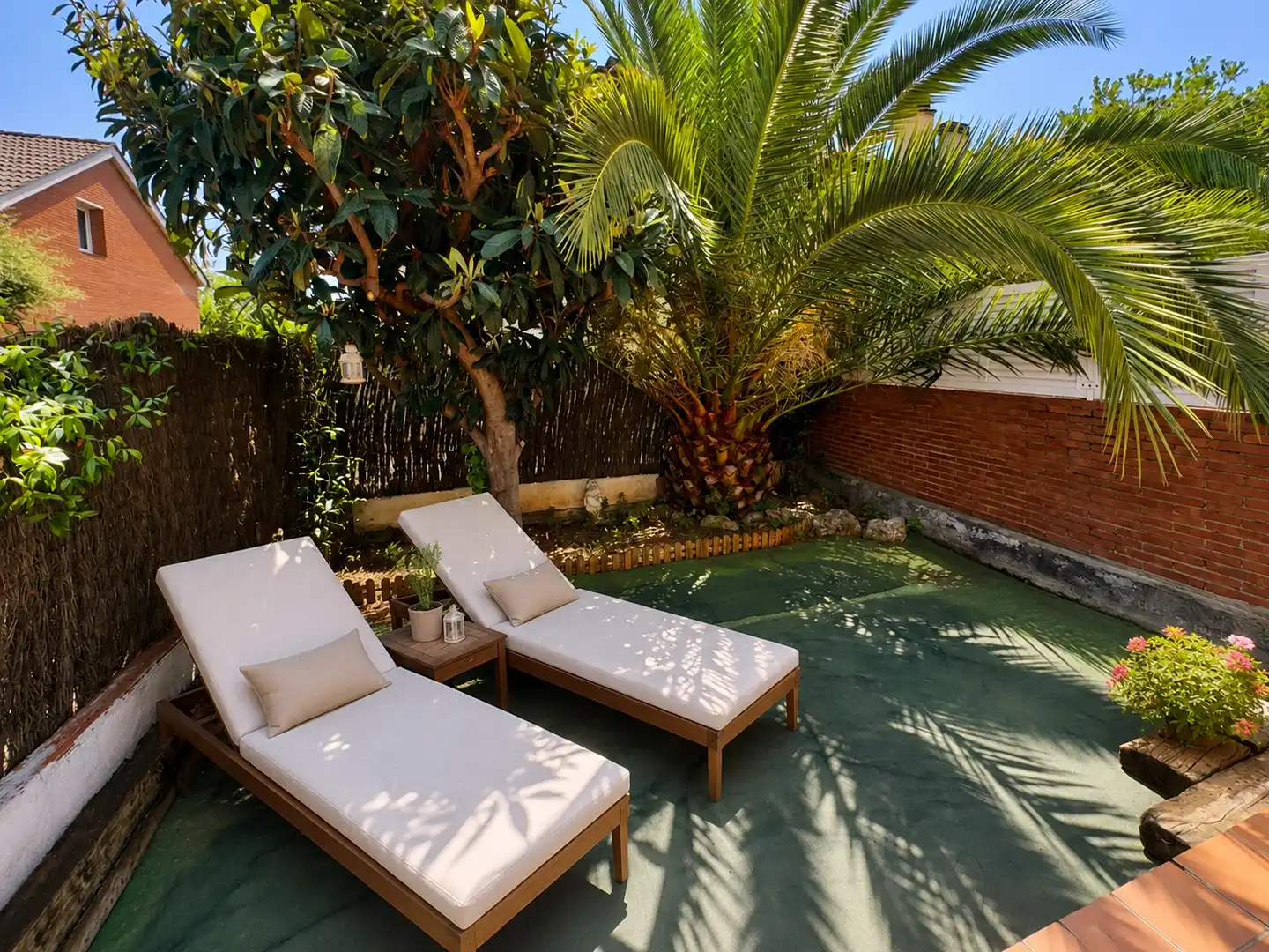 Terraza de Casa adosada en venta en Sant Cugat del Vallès con Aire acondicionado, Calefacción y Jardín privado