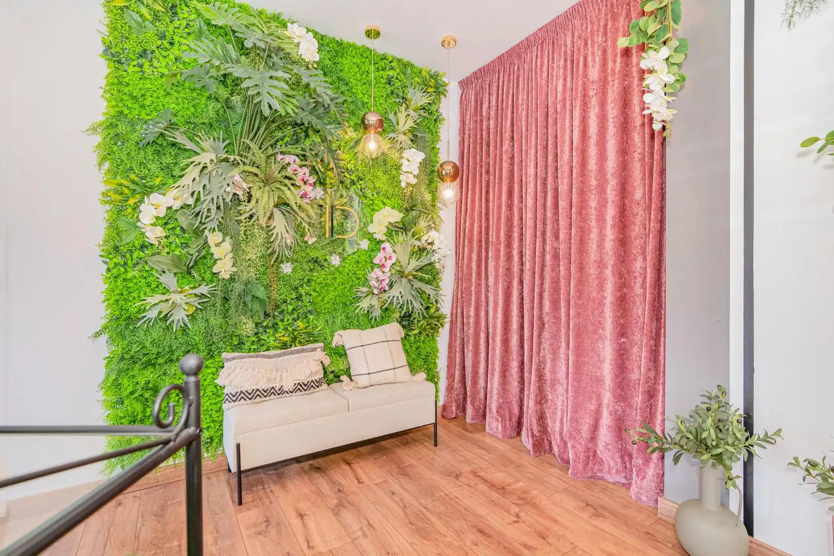 Habitación de Local en traspaso en Granada con Aire acondicionado y Amueblado