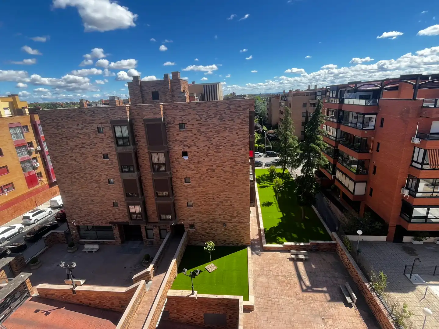 Vista exterior de Piso de alquiler en Madrid con Aire acondicionado, Calefacción y Horno
