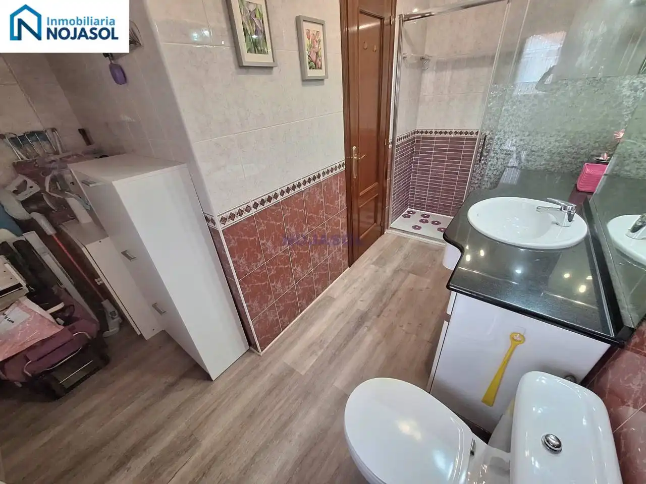 Badezimmer von Wohnungen zum Verkauf in Noja mit Heizung, Terrasse und Möbliert