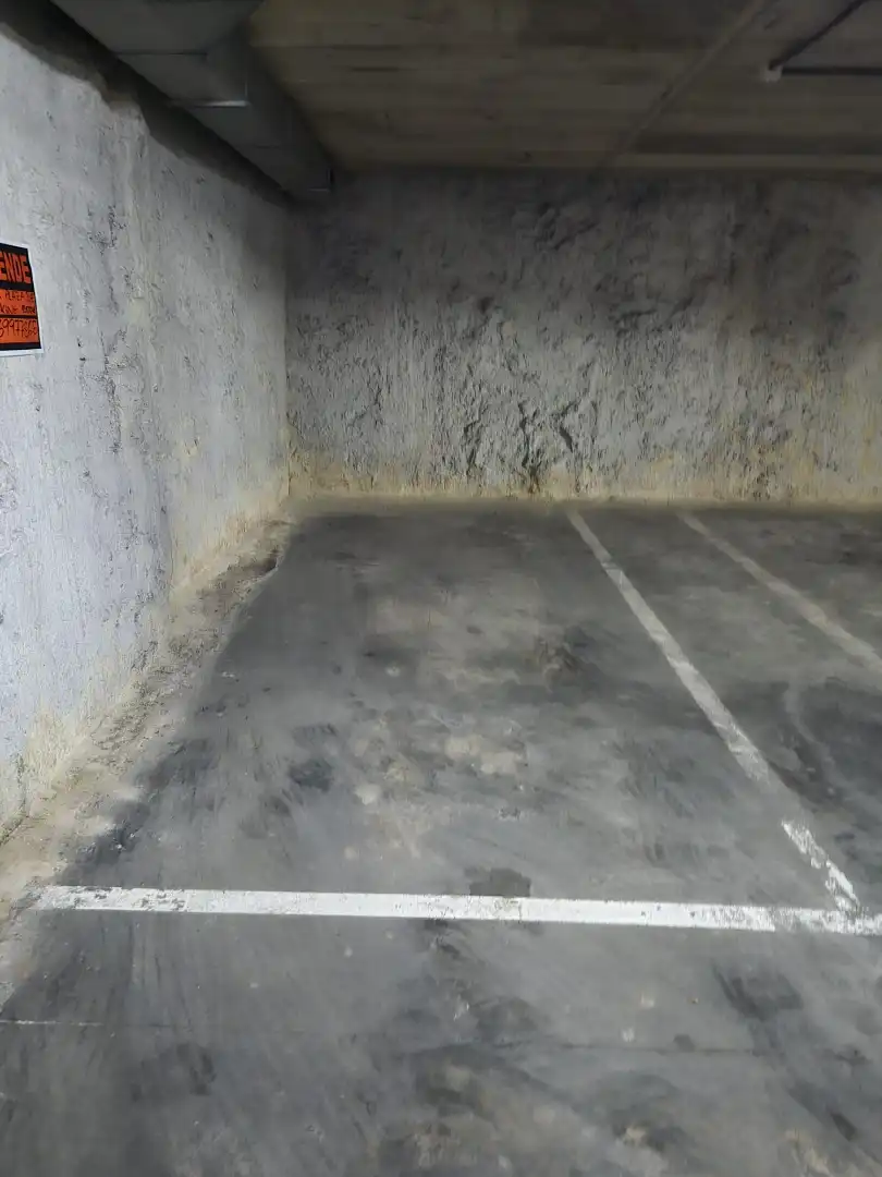 Einzelparkplatz zum Verkauf in Avinguda de Prat de la Riba 56