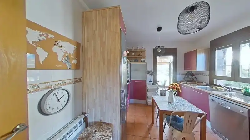 Cuina de Casa o xalet en venda en Valdemanco amb Calefacció, Terrassa i Traster