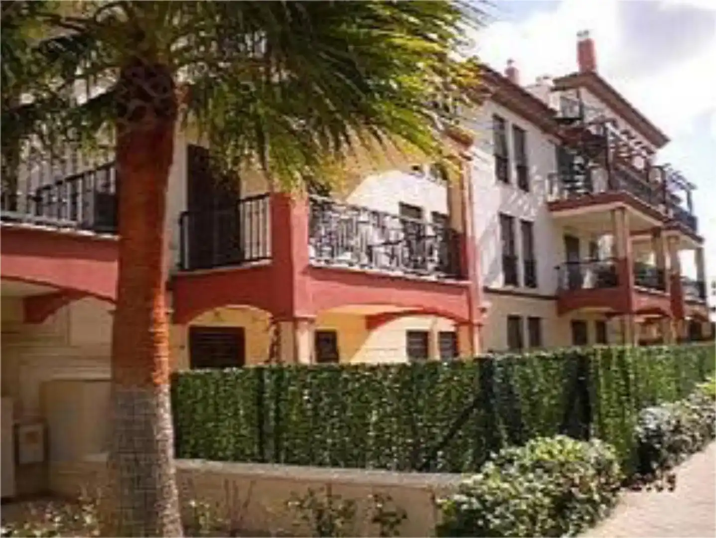 Vista exterior de Pis de lloguer en Ayamonte amb Piscina, Moblat i Balcó