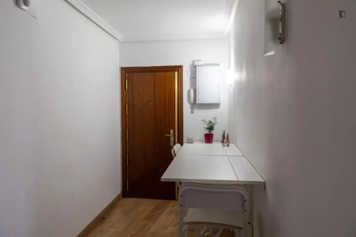 Bedroom of Apartments for share in Madrid  with Air Conditioner, Furnished and Oven