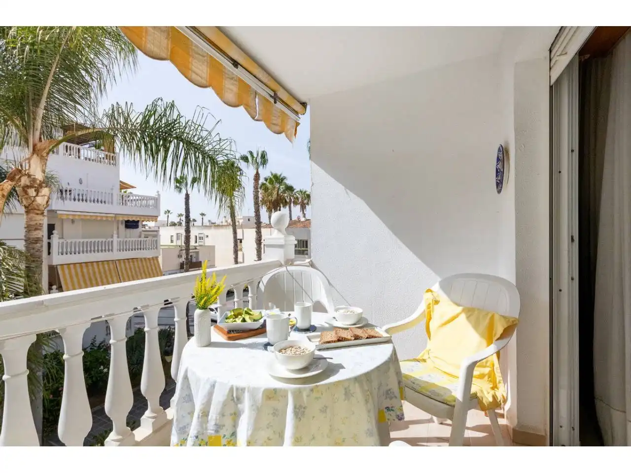 Flat for sale in Calle Bikini 1, imagen 2