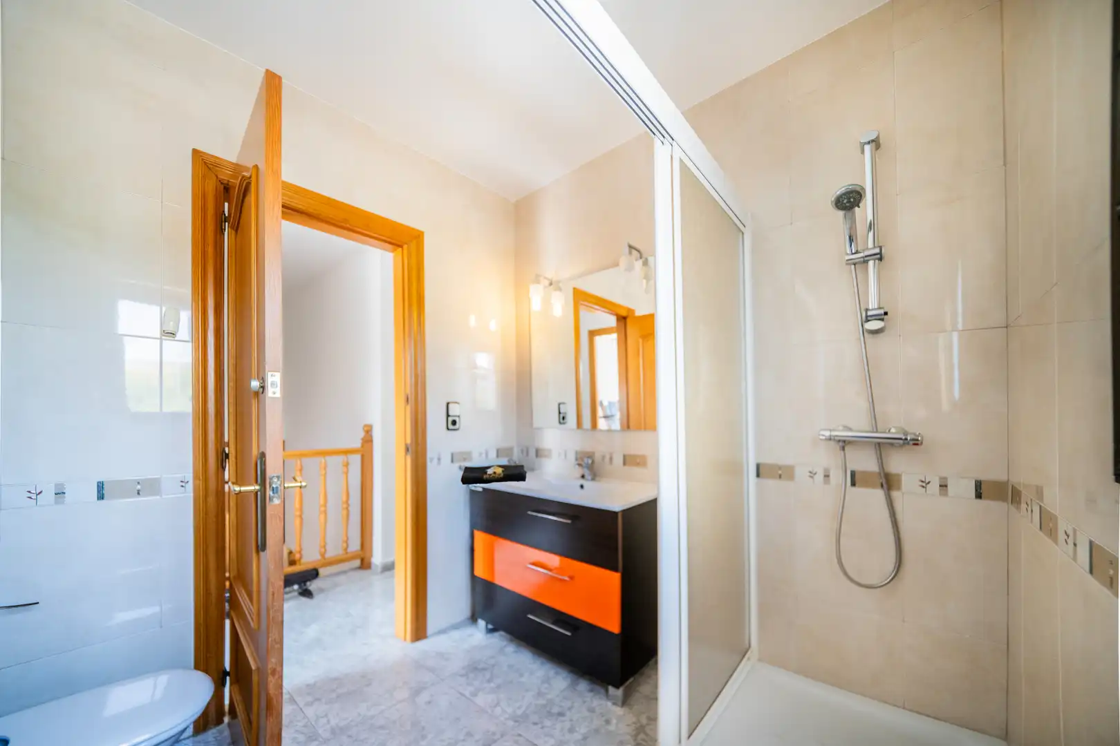 Baño de Casa o chalet en venta en Santa Perpètua de Mogoda con Calefacción, Terraza y Trastero