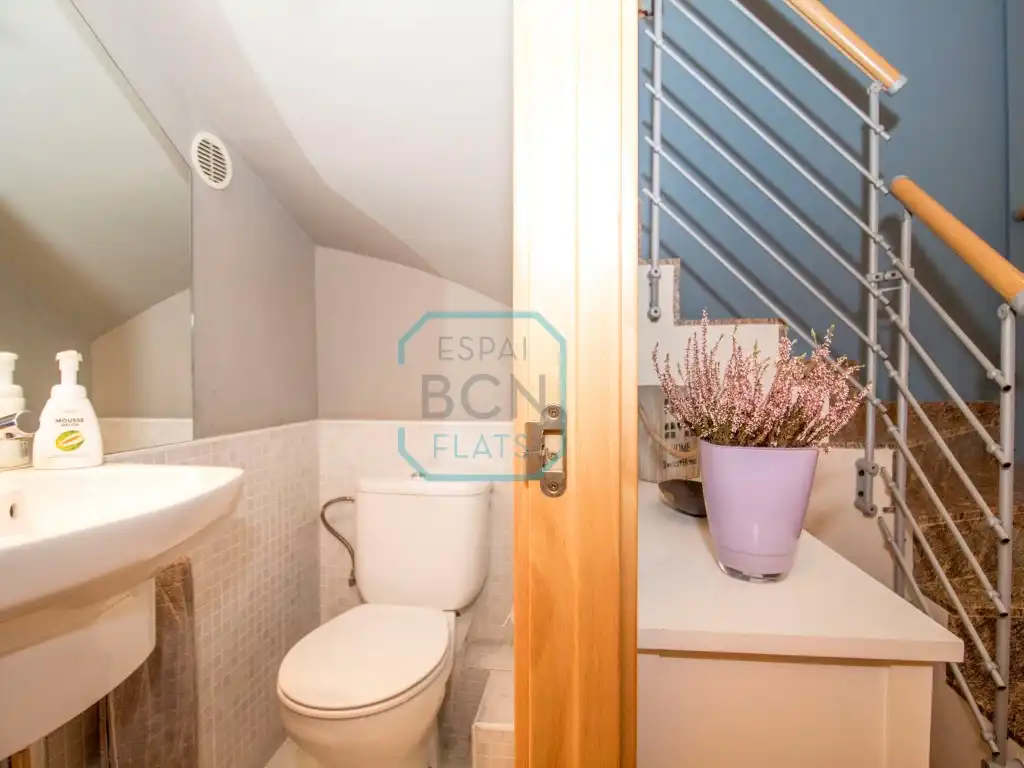 Badezimmer von Maisonette zum Verkauf in Barcelona