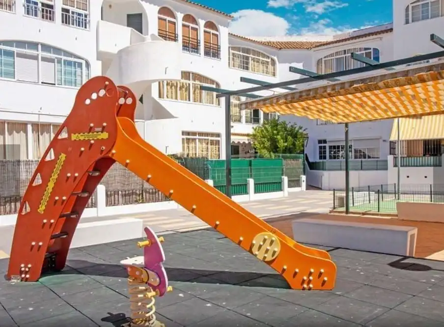 Außenansicht von Wohnungen zur Miete in El Portil mit Klimaanlage und Möbliert